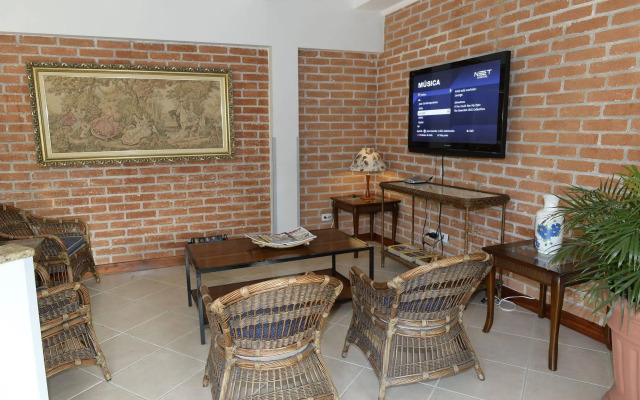Hotel Colonial Plaza