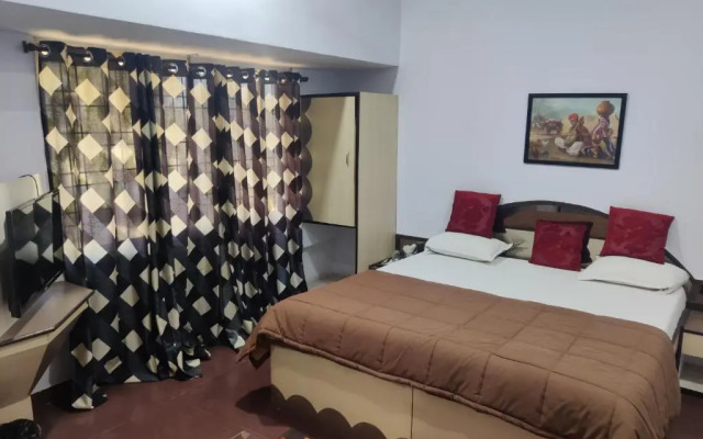 Hotel Centre Point by OYO Rooms