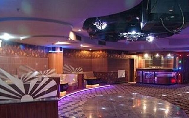 Liaocheng Chang Run Hotel