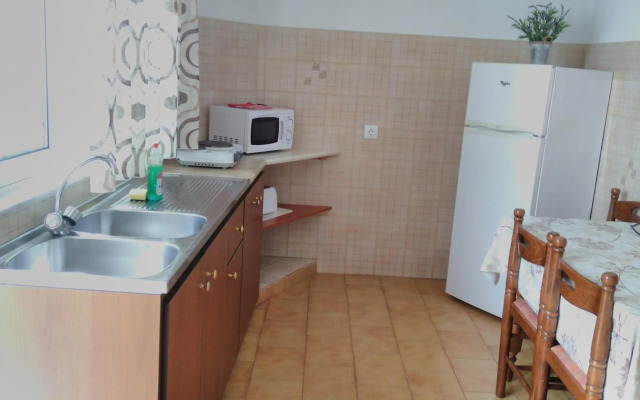 Maria Studios and Apartments