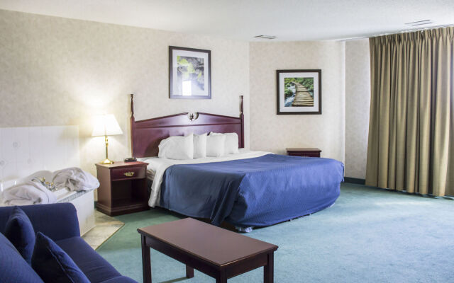 Ramada by Wyndham Nisku Edmonton Airport