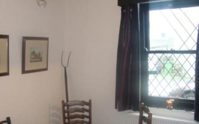 The Crown Country Inn