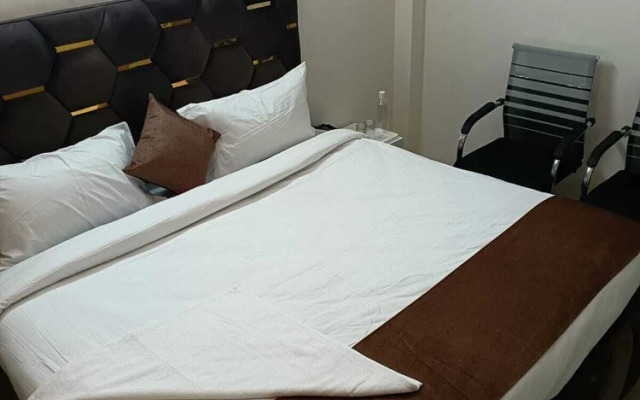 Soooper Hotel