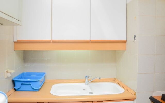 Stylish and Posh Studio Park Royale Apartment