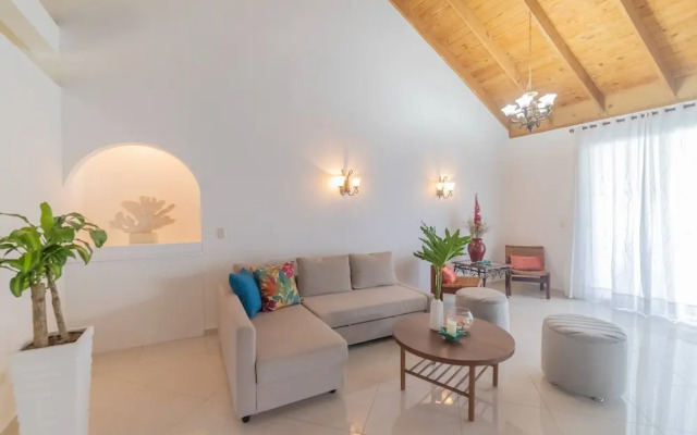 Casati Pearl House, Big House With Private Pool!