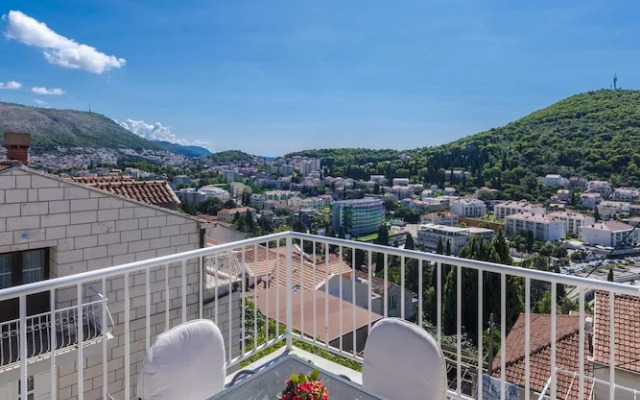 Green Hills Apartment