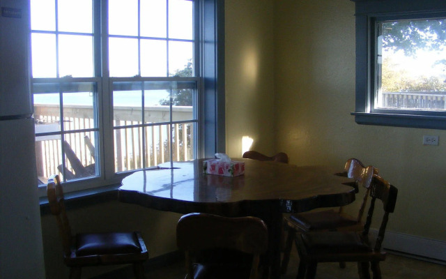 Beautiful Seaside Cottage