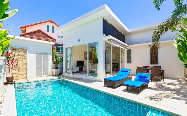 Tropical Holiday 2BR Pool Villa Greens 9