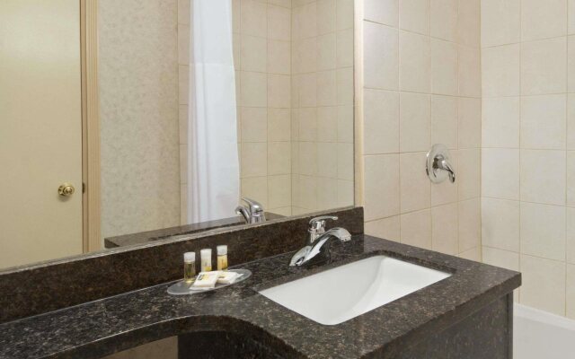 Days Inn - Prince George