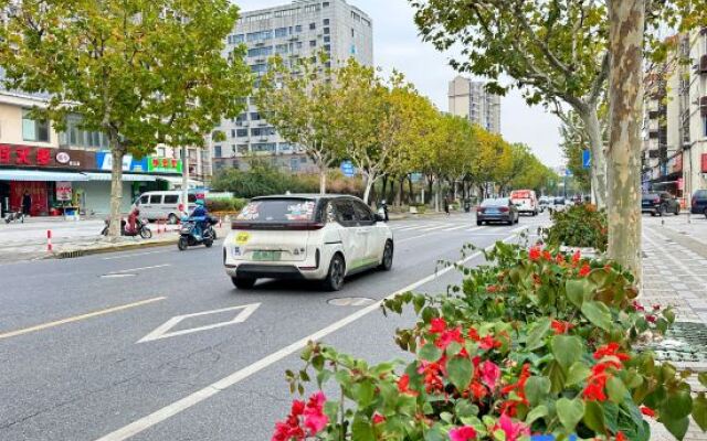 Hotel Apartment (Shanghai National Convention and Exhibition Center Jiangqiao Old Street Branch)