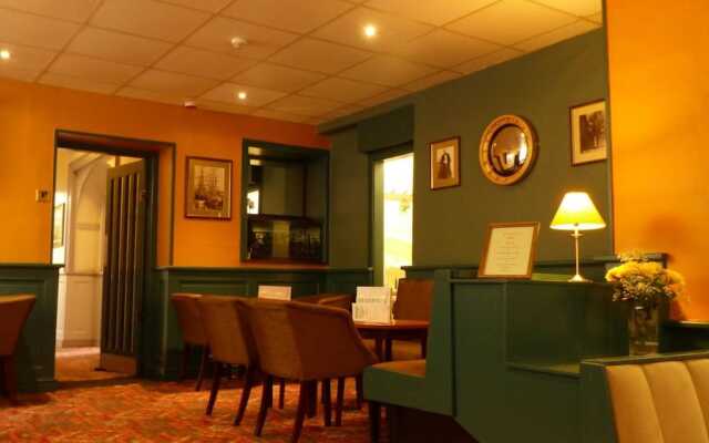 The Waverley Hotel