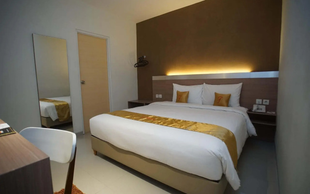 Triizz Hotel Semarang by Royal Singosari (Formerly Faustine Semarang)