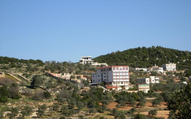 Ajloun Hotel