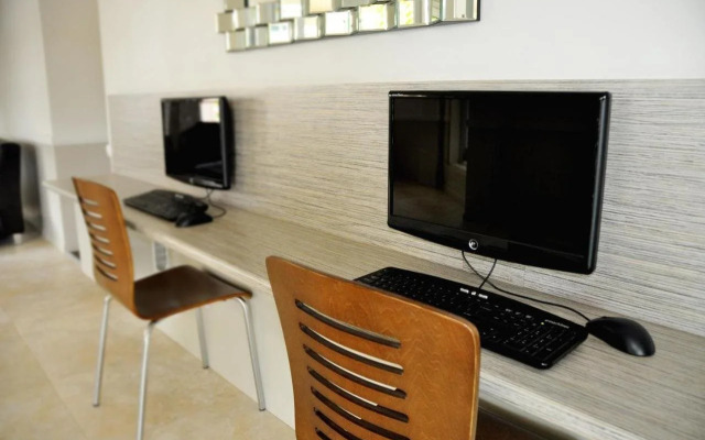 City Oasis Inn Townsville, SureStay Collection by BW