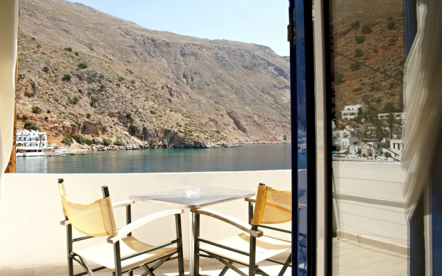 Madares Hotel