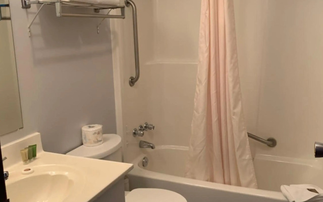 Three Valley Lake Chateau