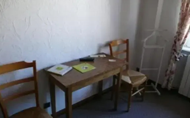 Hotel Restaurant A La Couronne DOr