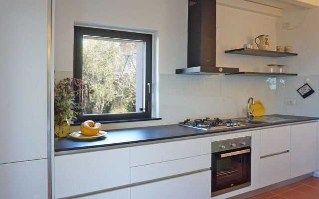 Miralunga-appartament-in-villa-e-piscina