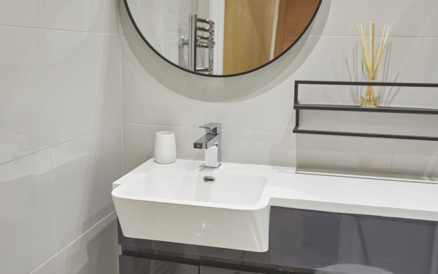 Host   Stay   Apartment 5  North Quay