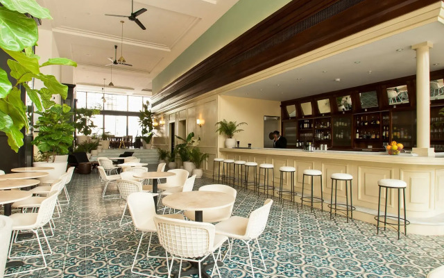 American Trade Hotel