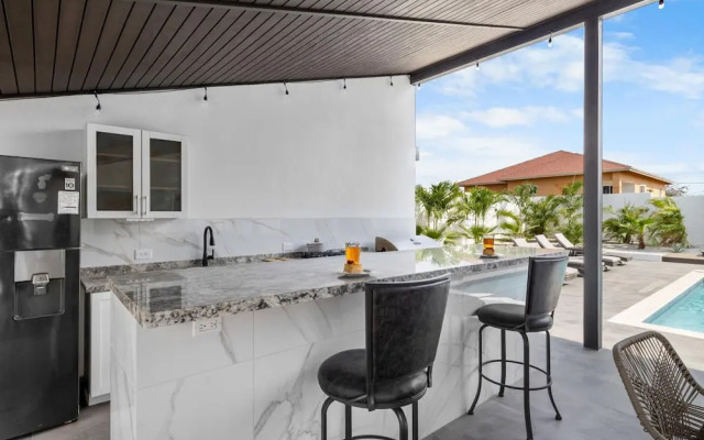 Charming Home With Big Outdoors Pool in Noord