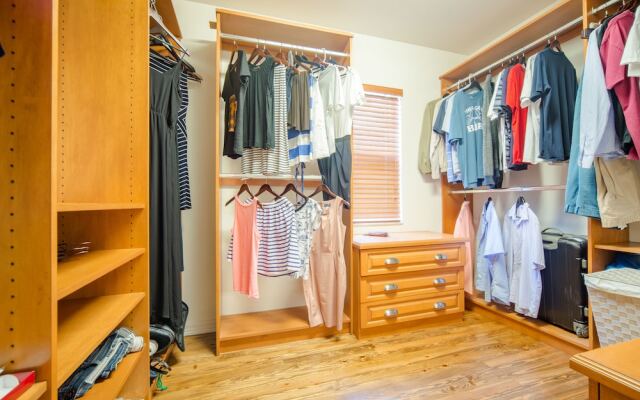 Crystal Court Estate - Four Bedroom Home