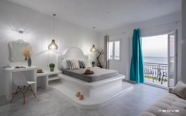 Manios Suites