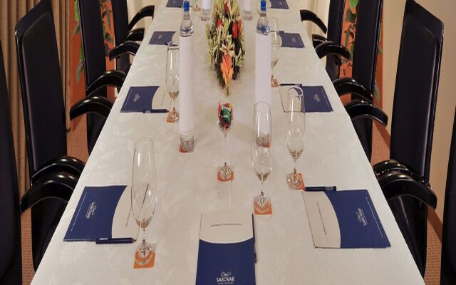 La Place Sarovar Portico, Lucknow