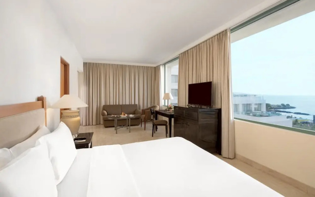 Ritzy Hotel Manado