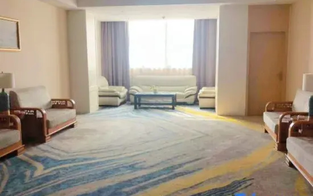 Vienna Hotel (Anqing Huaining Duxiu)