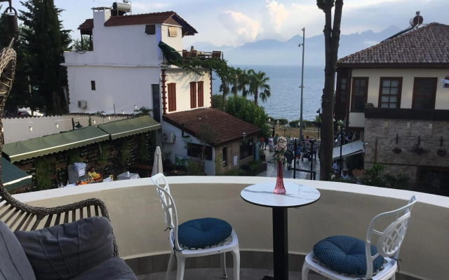 Mono Hotel