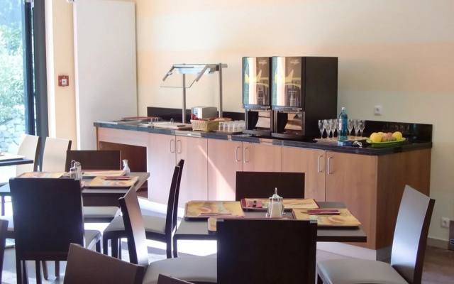 Отель Premier Inn Frankfurt City Europaviertel