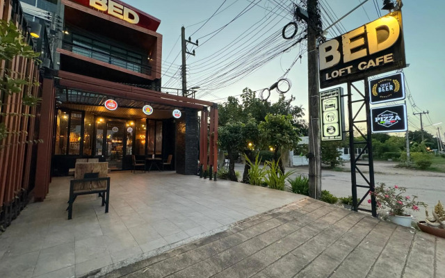 Bed Loft Cafe