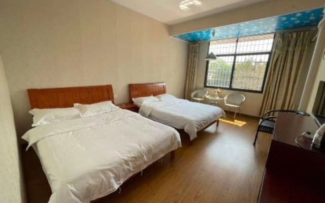 Deyun Farm Hotel