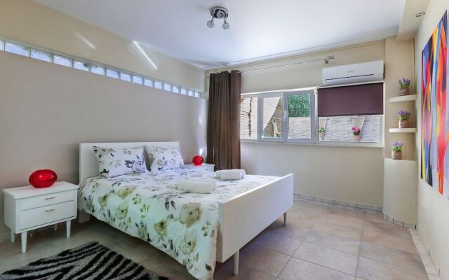 Ariadne Beautiful Studio
