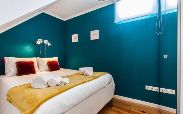 Spirit of Two by Lisbon Unique Apart