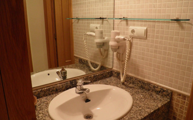 Apartaments Sant Jordi Comtal 33