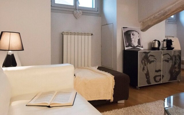 ALTIDO White Attic in Como Center