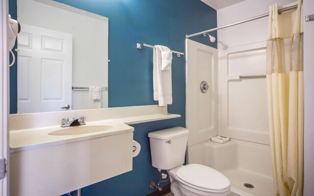 Suburban Studios Biloxi North Area
