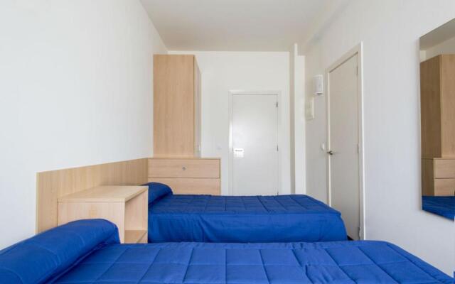 Residencia Universitaria Resa As Burgas - Centro Adscrito a REAJ - Campus Accomodation