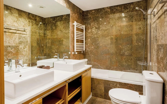 Elegant Flat in Benfica