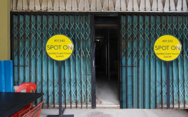 SPOT ON 91343 Kartika Guest House SyariahNearPantai Stres