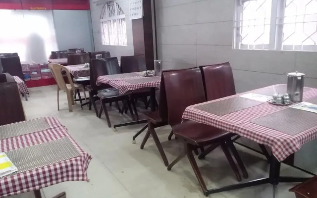 Hotel Preethi Palace