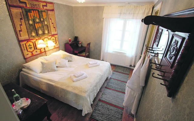 Elves Village Hotel