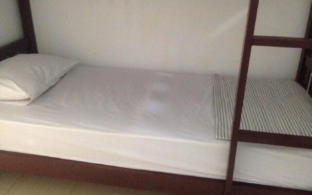 Good For Ya Knee Hostel - Adults Only