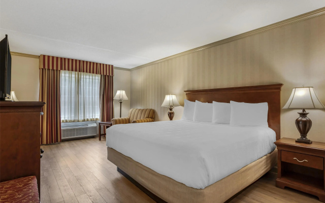 Best Western PLUS Morristown Inn-Florham Park