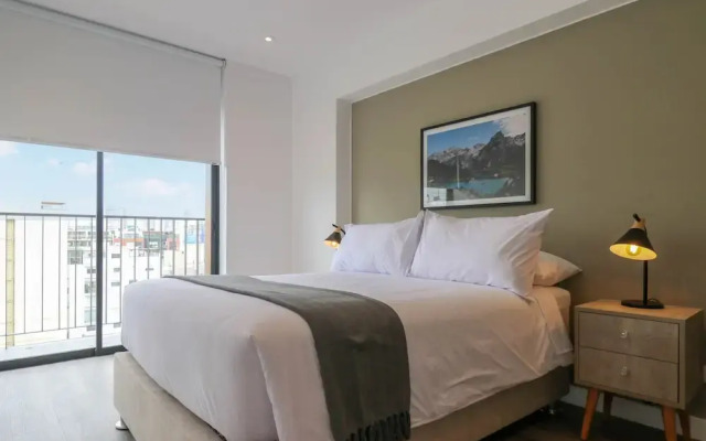 w Fabulous 2BR w Balcony in Miraflores