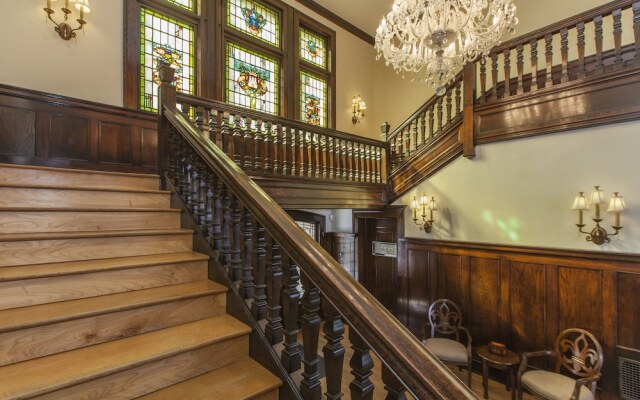 Mansion At Maple Heights