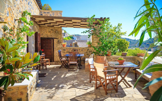 Dorovinis Country Houses