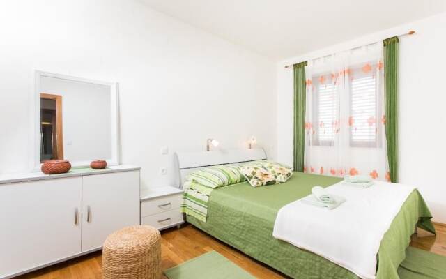 Apartment Penetra